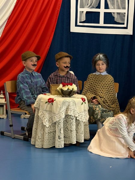 Wieczornica patriotyczna połączona z pasowaniem na starszaka