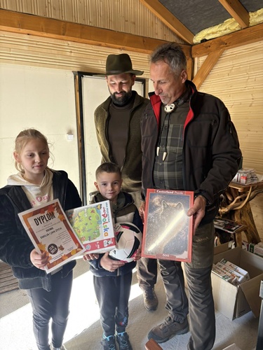 Akcja zbierania kasztanów.