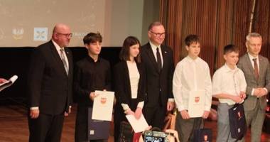 II miejsce Darii Filar, uczennicy klasy VII, w powiatowym konkursie plastycznym pt. “Żołnierze Wyklęci bohaterowie naszej wolności”.