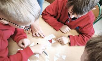 Matematyka i Walentynki to zaskakująco dobre połączenie – w końcu czym byłaby miłość bez odrobiny symetrii, logiki i… nieskończoności.