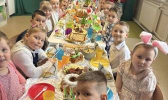 Śniadanie wielkanocne u starszaków