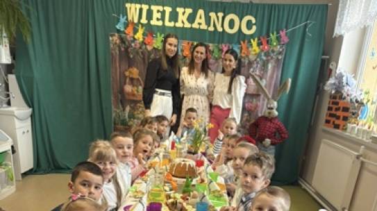 Śniadanie wielkanocne u starszaków