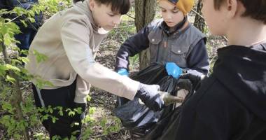 Bierzemy udział w akcji “Posprzątaj z nami Małopolskę”.