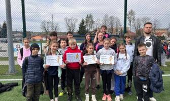 Uczennice naszej szkoły Mistrzyniami Gminy w drużynowych biegach przełajowych (rocznik 2015 i młodsi)